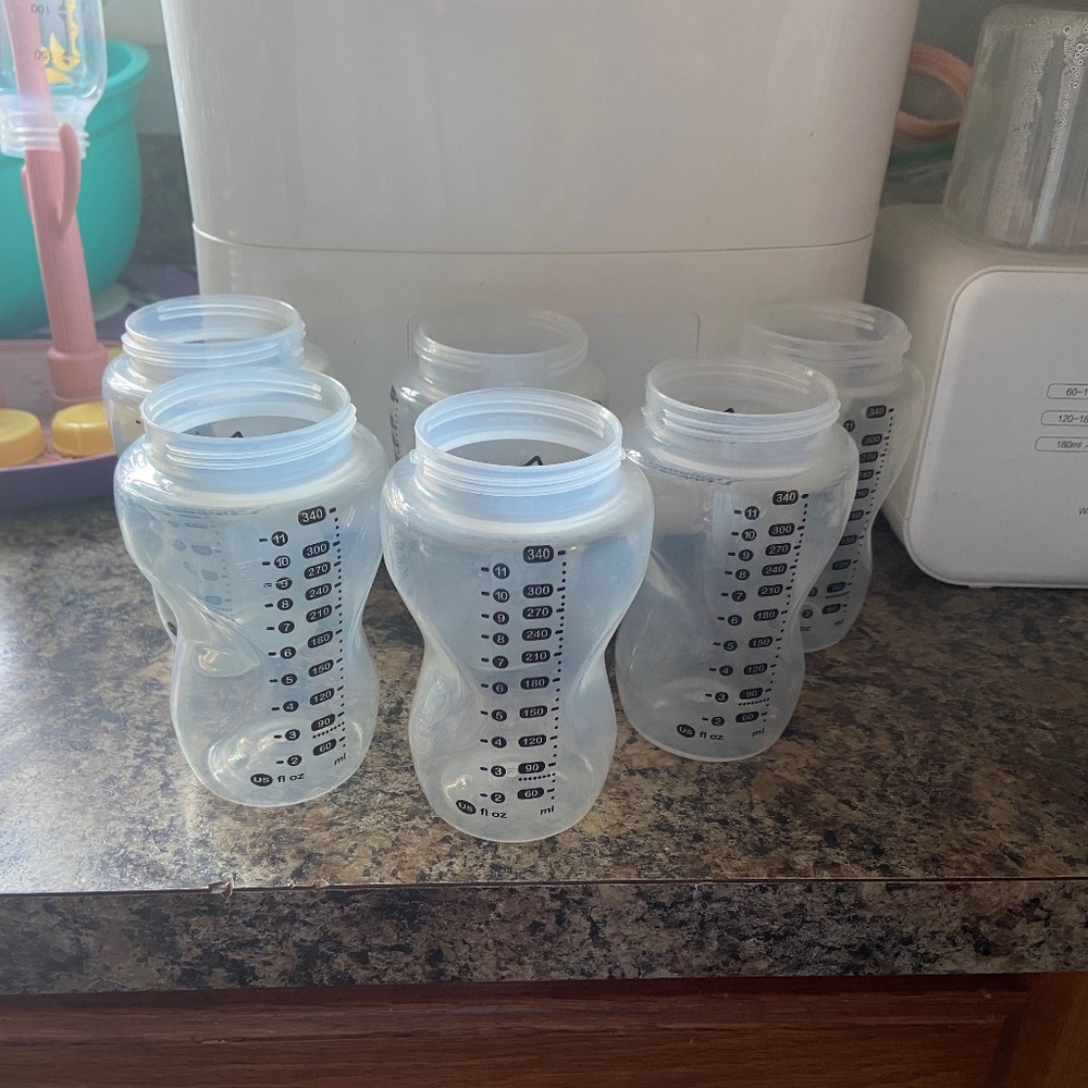 Tommee Tippee- bottles and NIB nipples